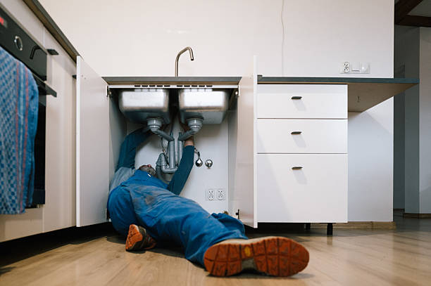 Professional Leak Detection technician working in New Albany, IN
